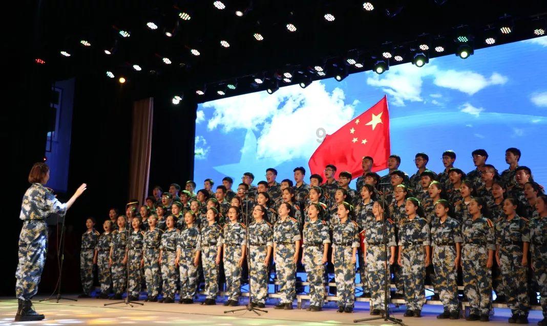 甜美公主的绚丽装扮